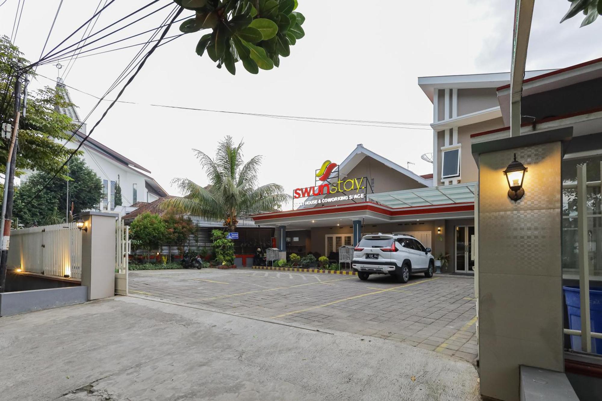 Reddoorz Plus At Swun Stay Raya Langsep Malang Zewnętrze zdjęcie