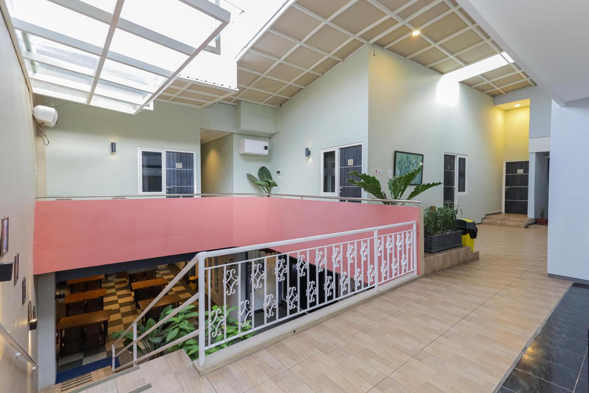Reddoorz Plus At Swun Stay Raya Langsep Malang Zewnętrze zdjęcie