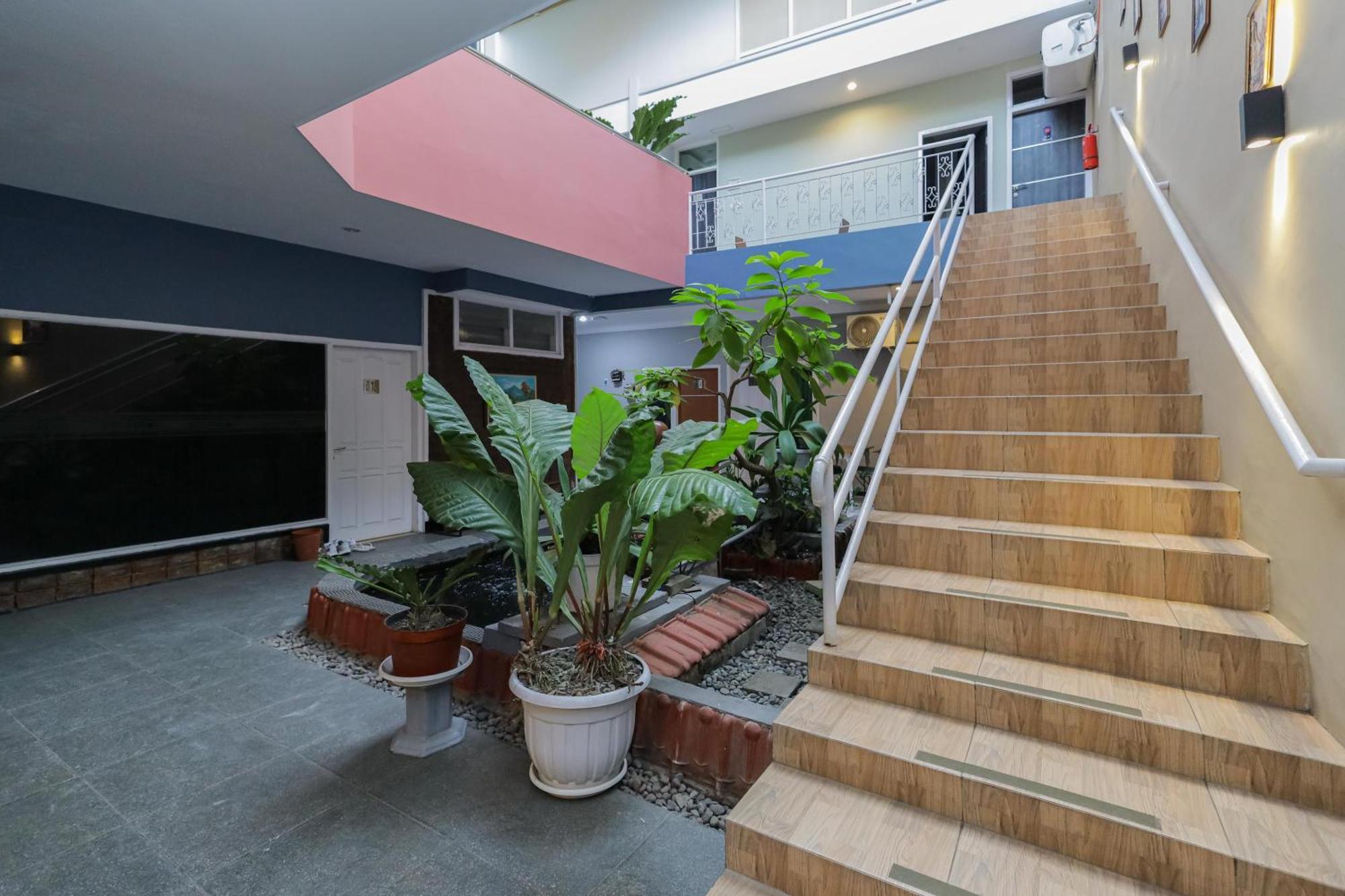 Reddoorz Plus At Swun Stay Raya Langsep Malang Zewnętrze zdjęcie