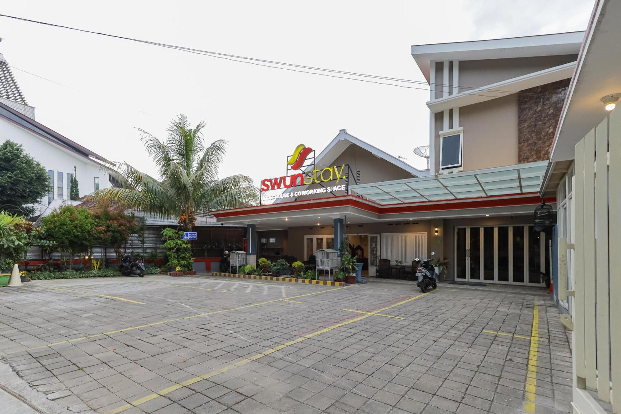 Reddoorz Plus At Swun Stay Raya Langsep Malang Zewnętrze zdjęcie