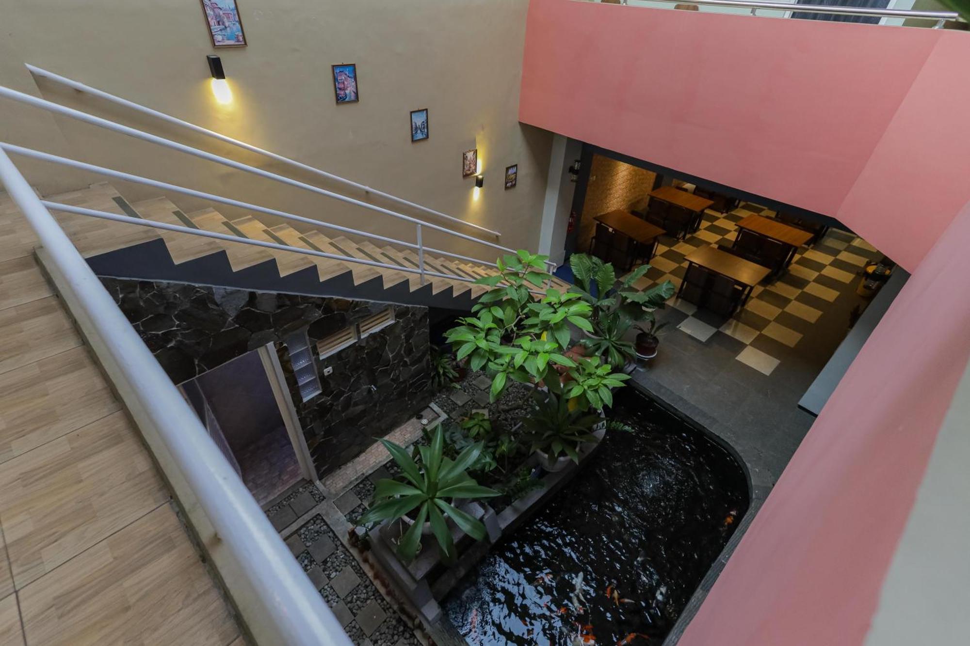 Reddoorz Plus At Swun Stay Raya Langsep Malang Zewnętrze zdjęcie
