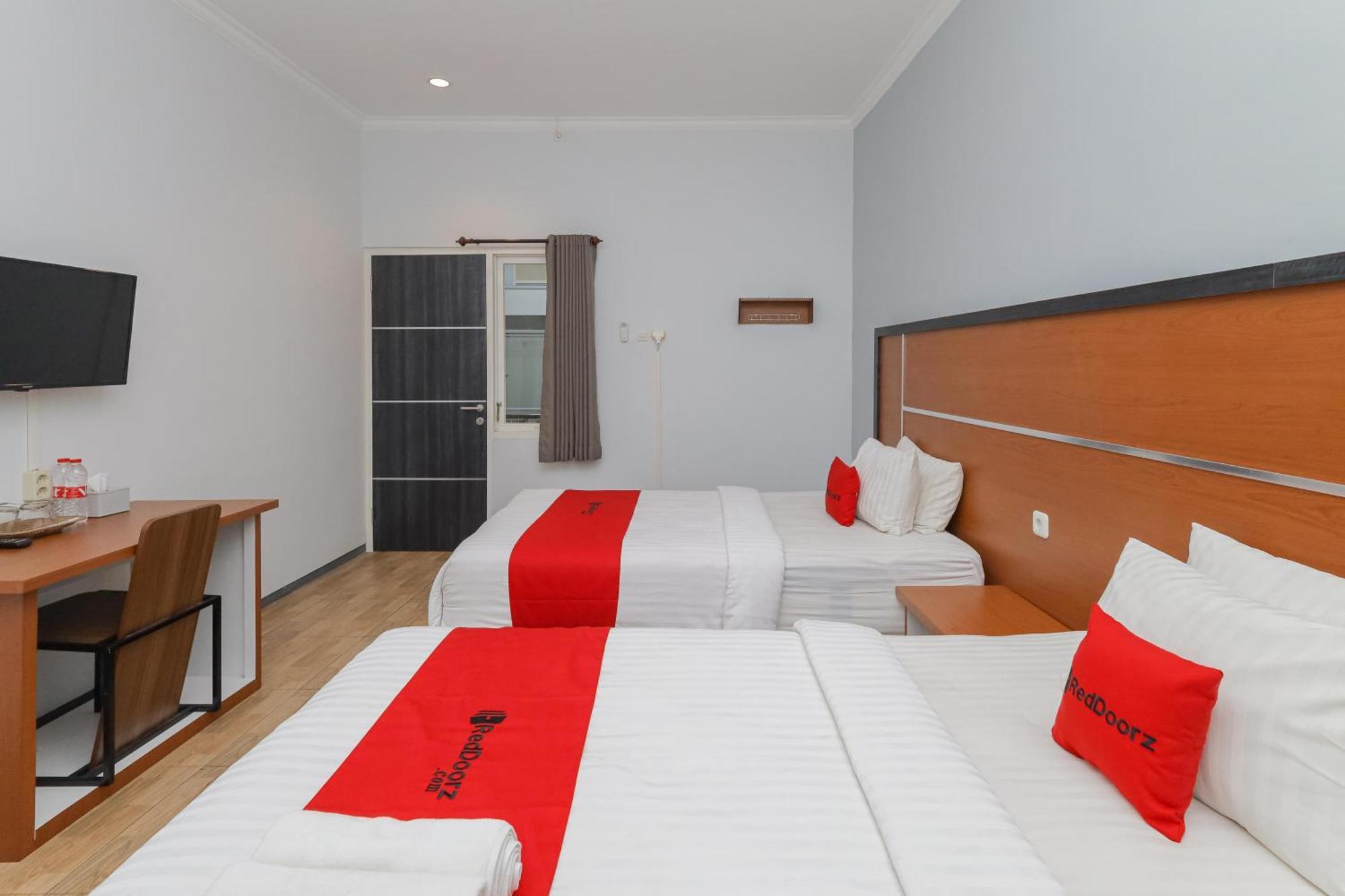 Reddoorz Plus At Swun Stay Raya Langsep Malang Zewnętrze zdjęcie