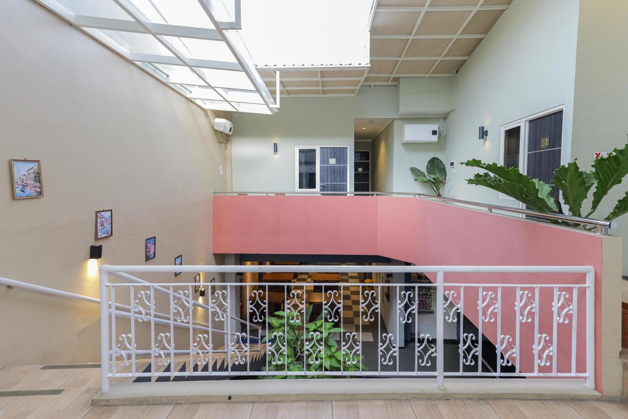 Reddoorz Plus At Swun Stay Raya Langsep Malang Zewnętrze zdjęcie