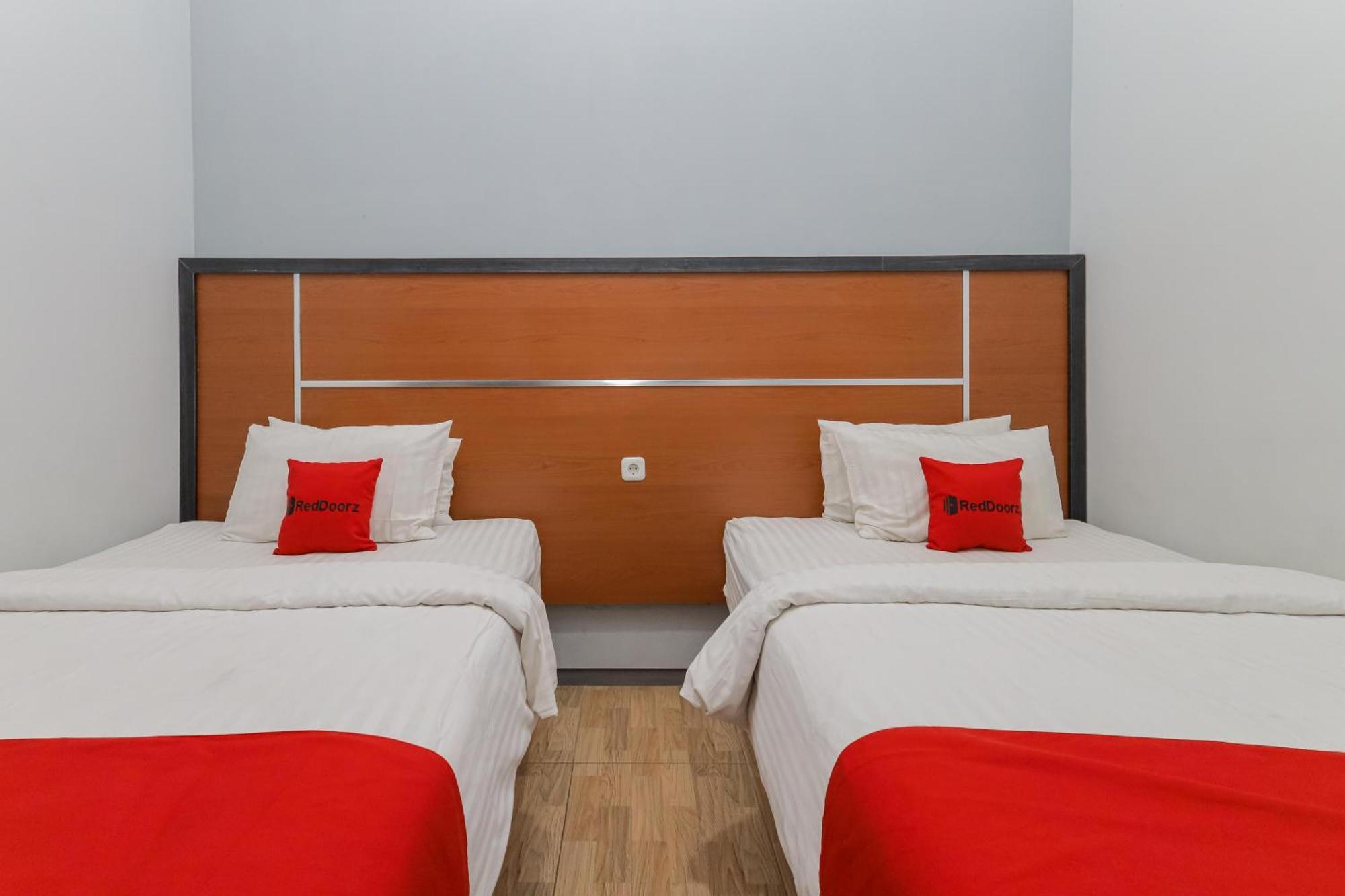 Reddoorz Plus At Swun Stay Raya Langsep Malang Zewnętrze zdjęcie