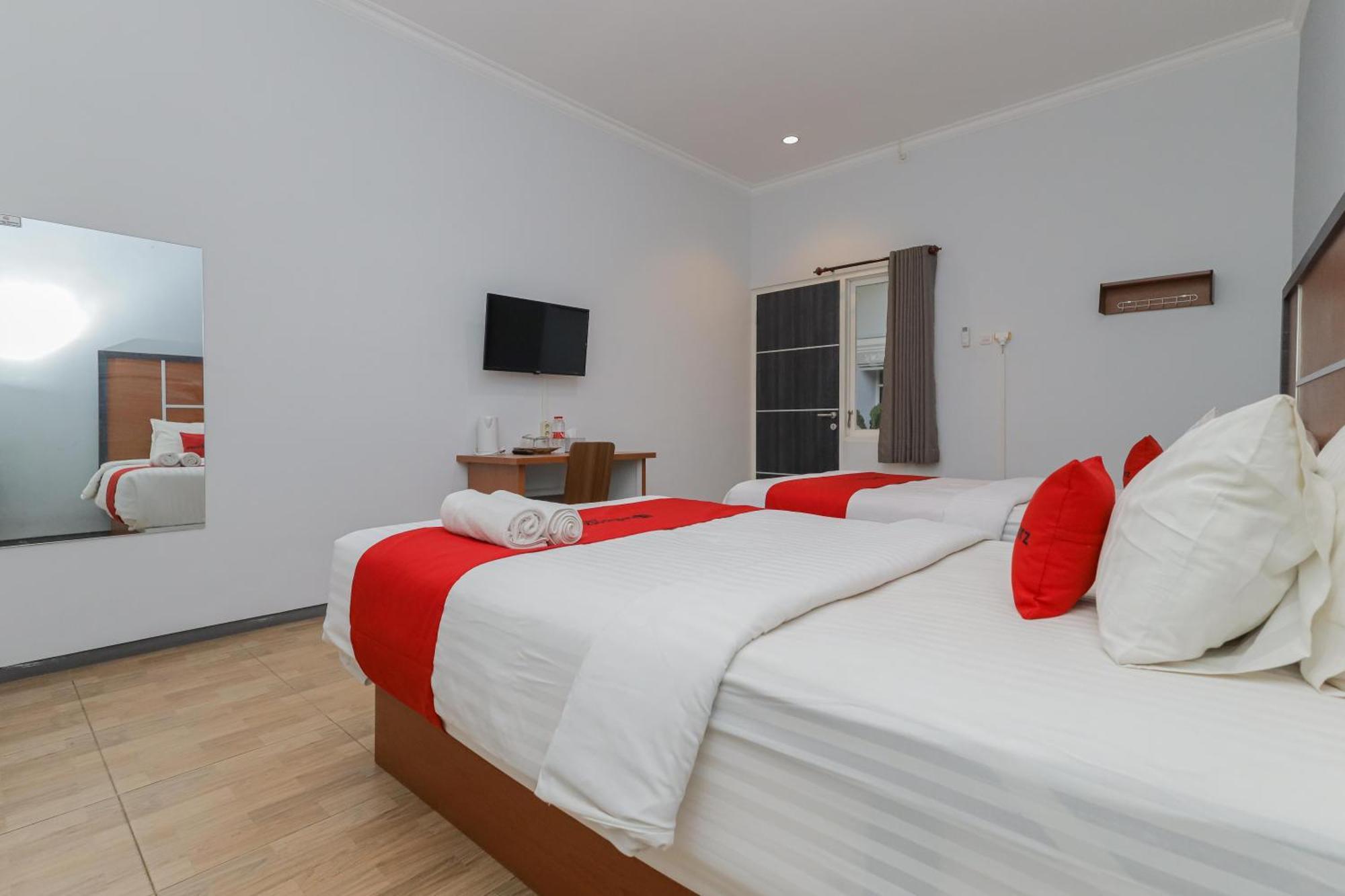 Reddoorz Plus At Swun Stay Raya Langsep Malang Zewnętrze zdjęcie